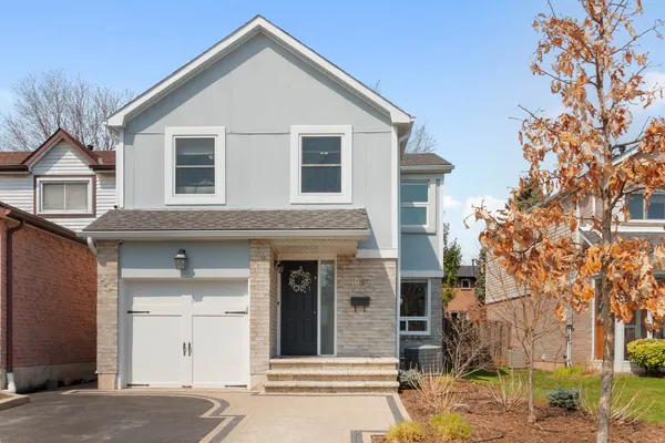 1095 Montgomery Drive, Oakville
