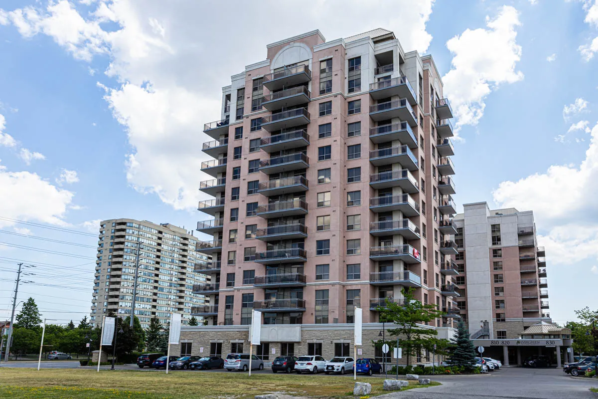1207 - 810 Scollard Court, Mississauga