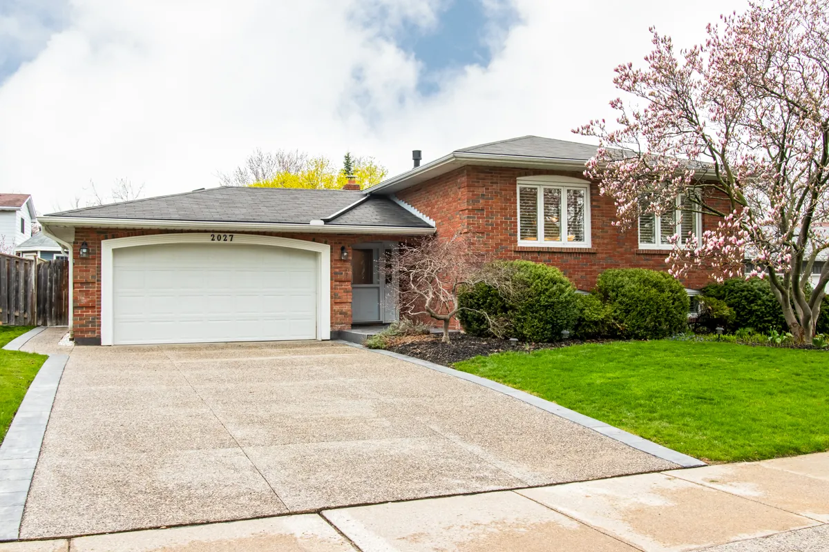 2027 Faversham Avenue, Burlington