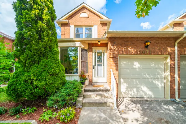 2071 Glenada Crescent, Oakville