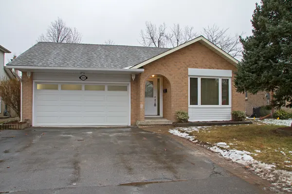 2524 Cavendish Drive, Burlington
