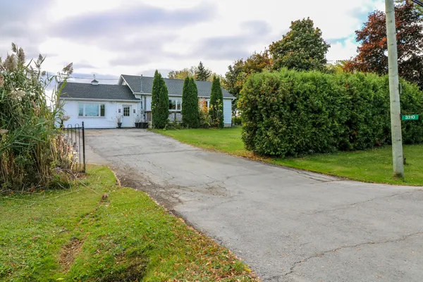 3310 Given Lane, Milton
