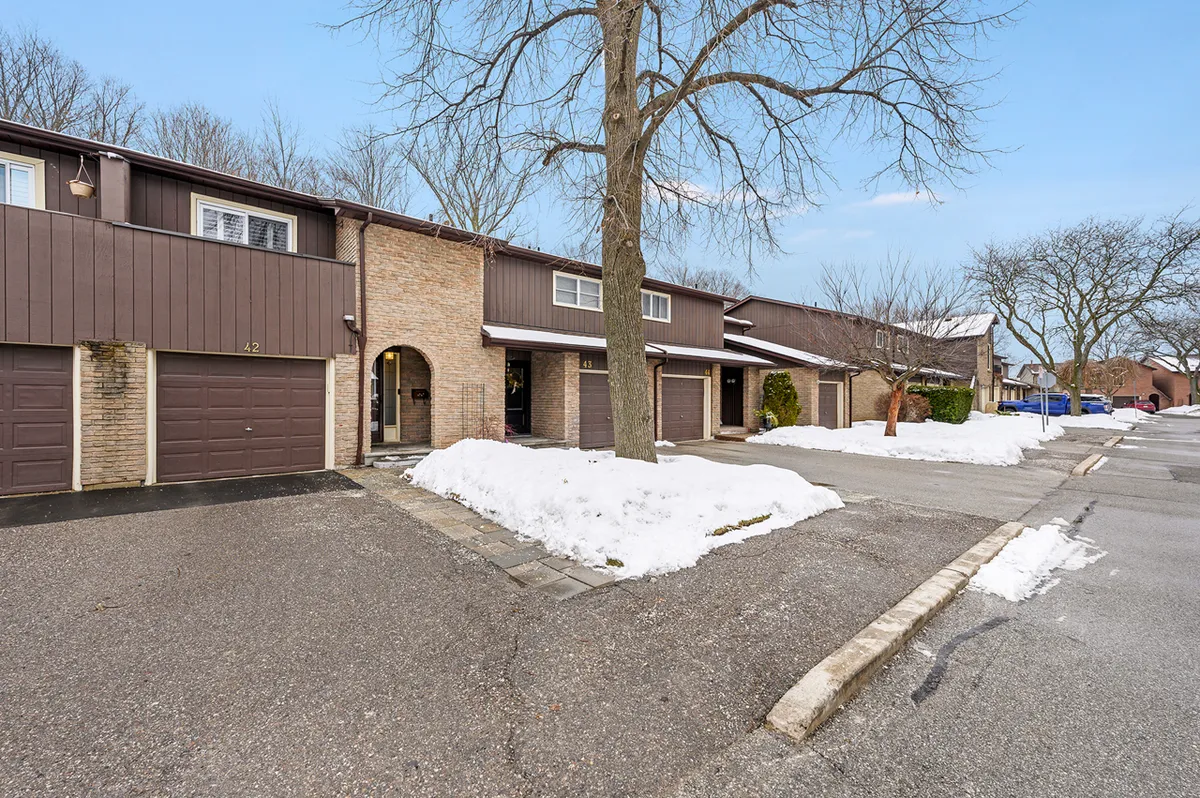 #42 - 2301 Cavendish Drive, Burlington