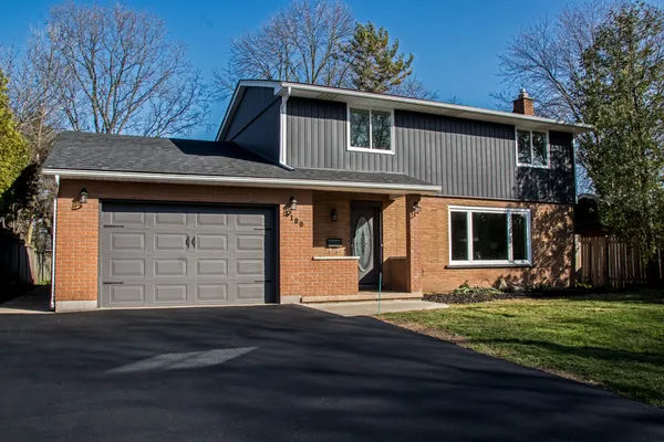 5180 Spruce Avenue, Burlington