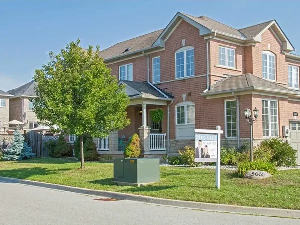 5665 Flora Drive, Burlington