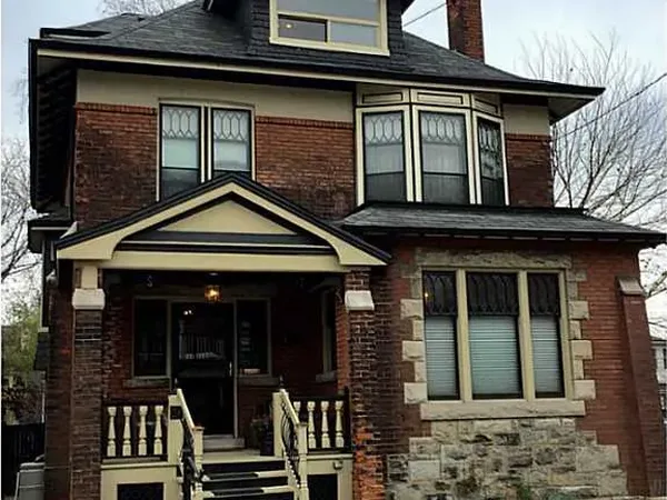 67 Holton Avenue South, Hamilton
