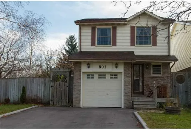 801 Coulson Avenue, Milton