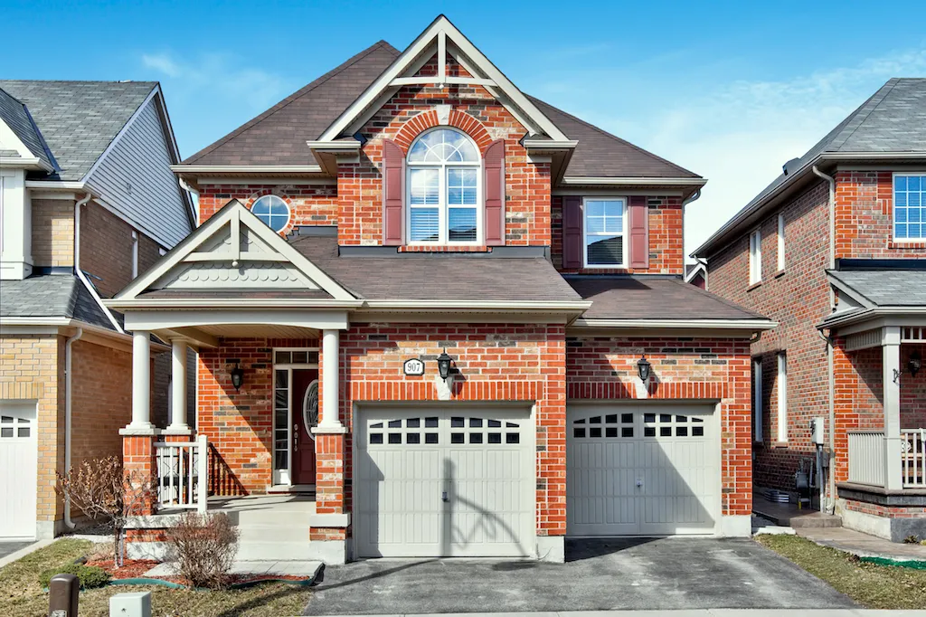 907 Etherington Way, Milton